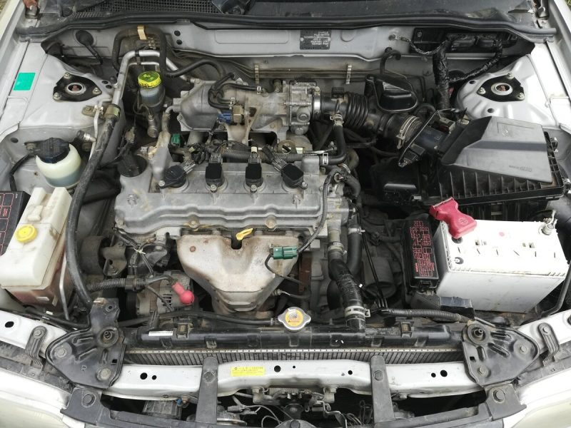 Nissan QG15DE 1.5 liter engine