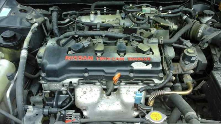 Nissan QG15DE 1.5 liter engine