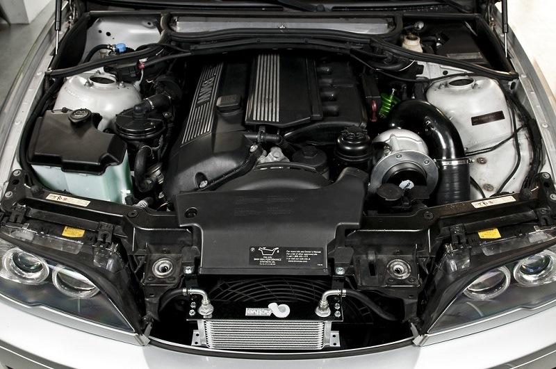 BMW M54B30 engine