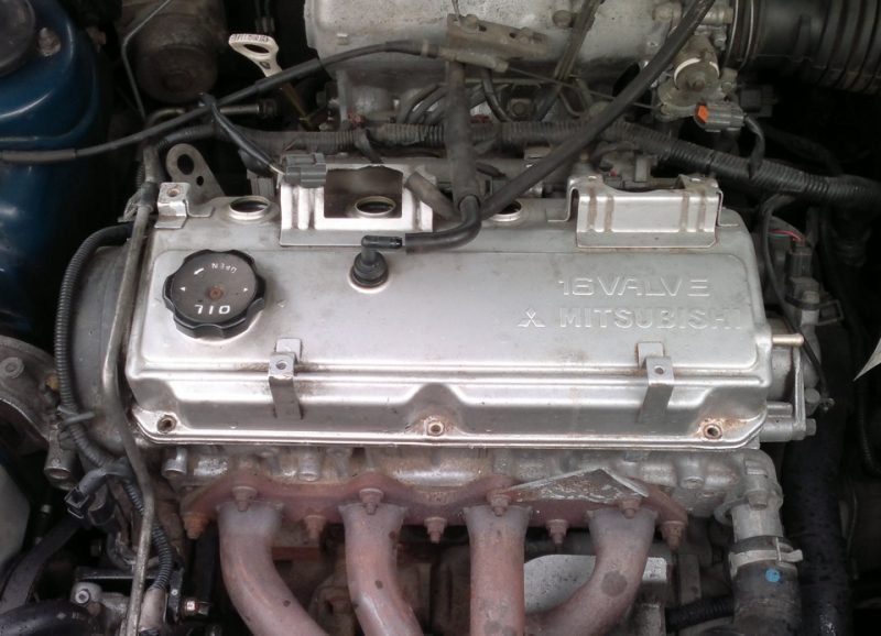 Mitsubishi 4G94 2.0 engine