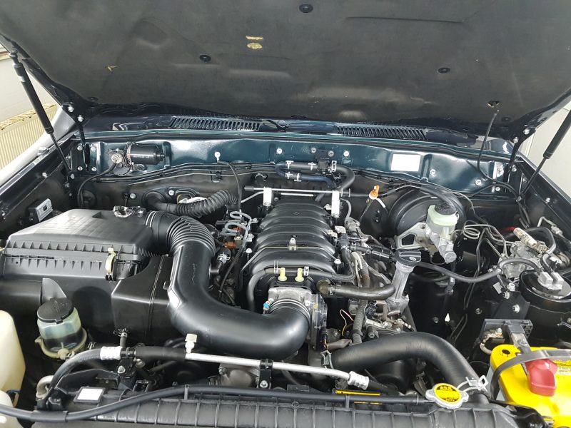 Toyota 2UZ-FE 4.7 engine