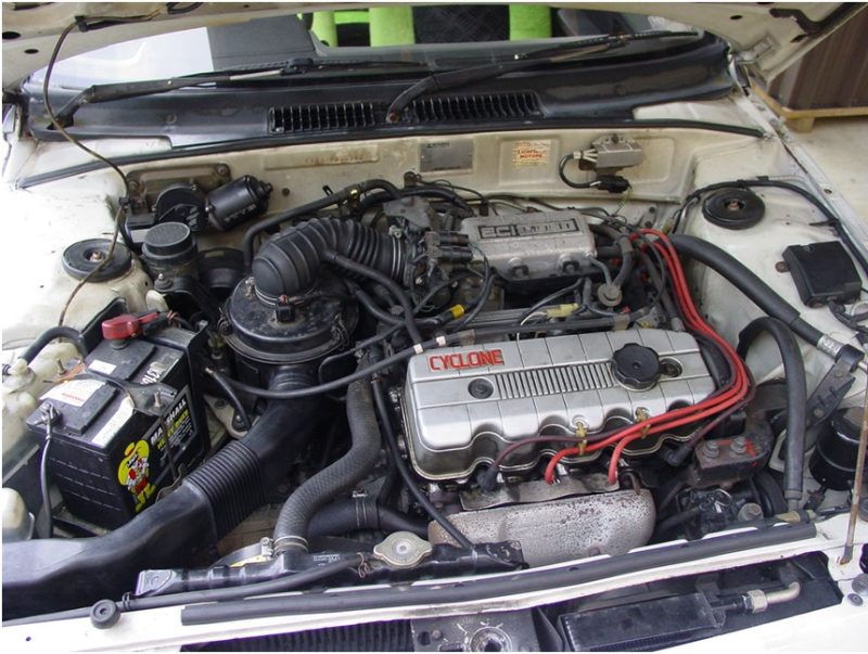 Mitsubishi 4G32 1.6 engine