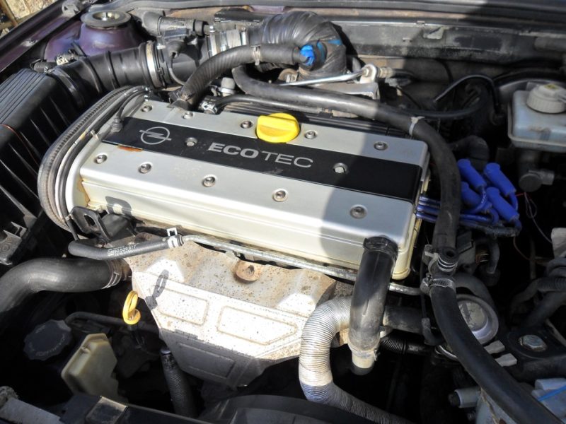 Opel X18XE 1.8 engine