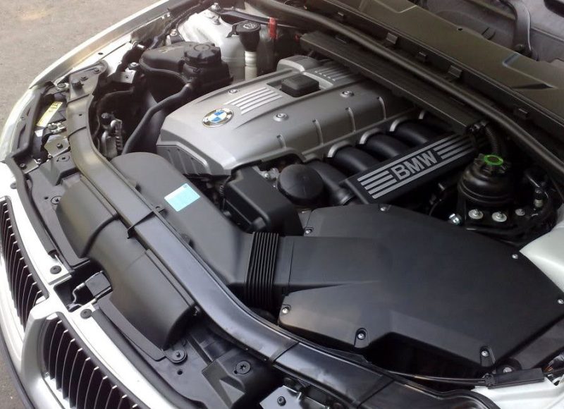 BMW N52B25 engine