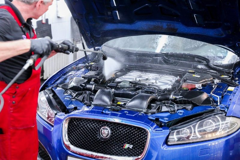 How to wash a car engine at home and whether it should be done or not