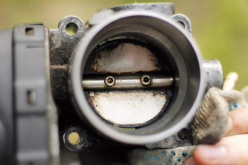 How to properly clean the throttle valve and why it needs cleaning